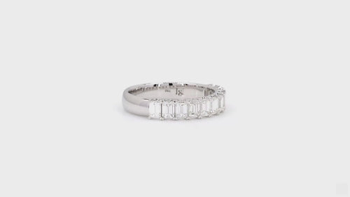 0.12 's Emerald-Cut Half Eternity Ring